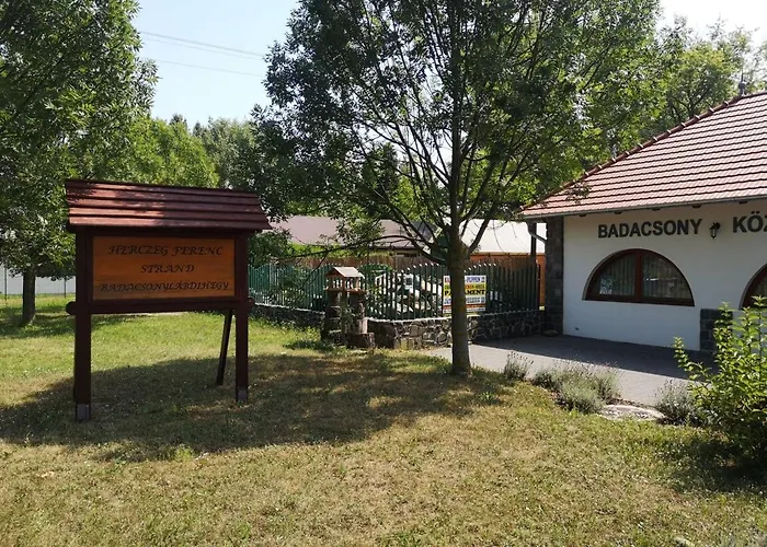 Hegy Es Balaton Vendeghaz Badacsonytördemic
