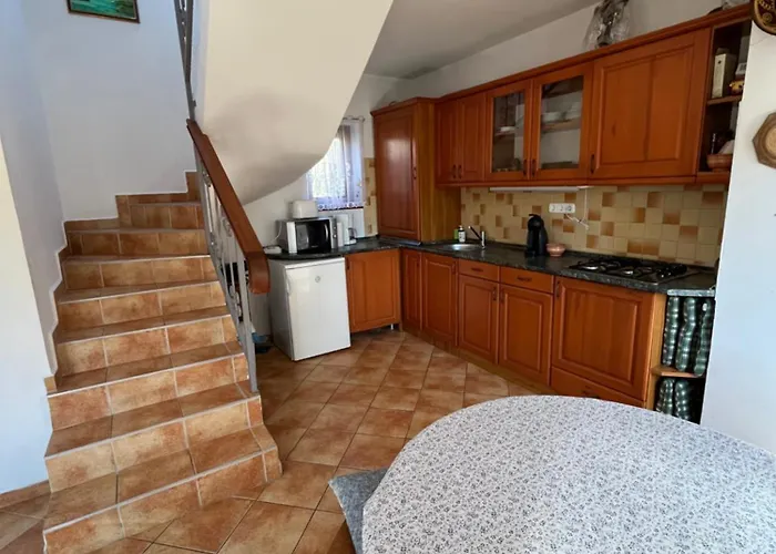 Hegy Es Balaton Vendeghaz