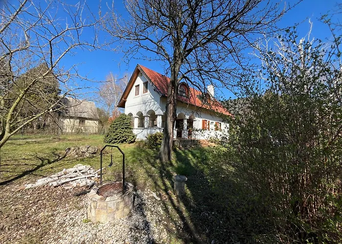 Hegy Es Balaton Vendeghaz