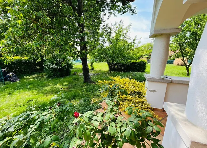 Hegy Es Balaton Vendeghaz בית נופש *